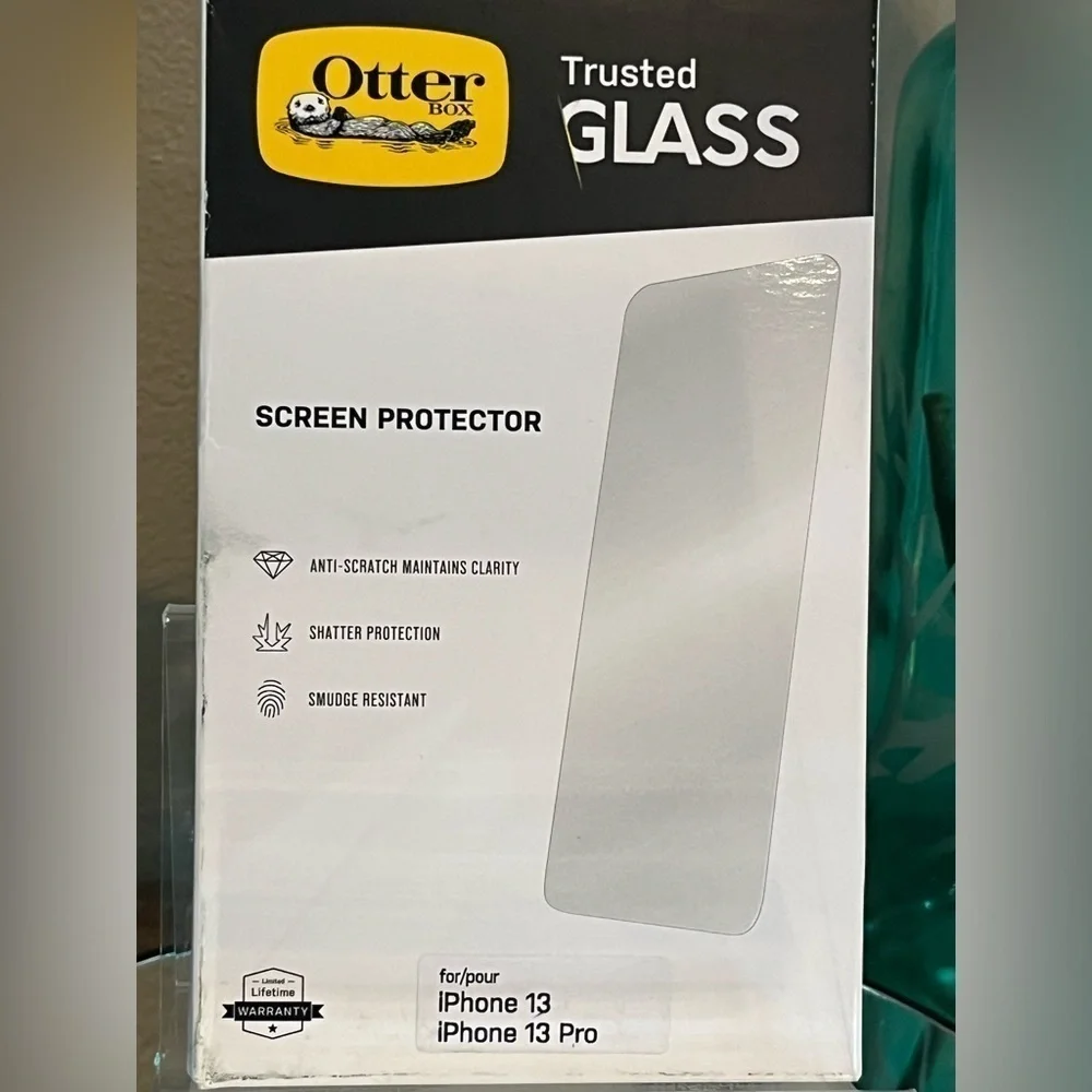 OtterBox Trusted Glass Screen Protector for iPhone 13 and iPhone 13 Pro, new!
